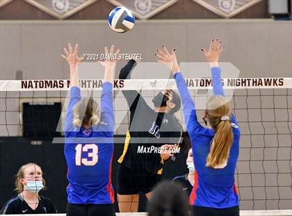 Thumbnail 2 in Christian Brothers vs. Lincoln (CIF SJS D3 Final) photogallery.