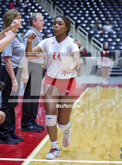 Thumbnail 1 in Randall vs. Hargrave (UIL 4A Semifinal) photogallery.