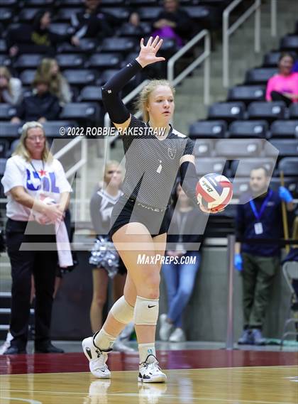 Thumbnail 1 in Randall vs. Hargrave (UIL 4A Semifinal) photogallery.