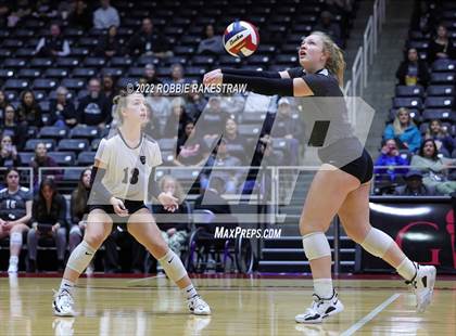 Thumbnail 1 in Randall vs. Hargrave (UIL 4A Semifinal) photogallery.