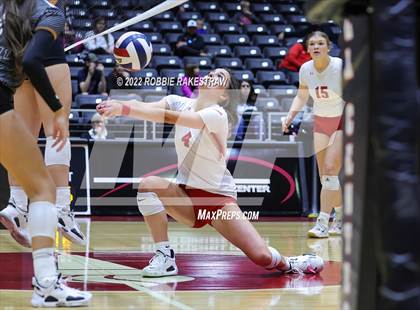 Thumbnail 2 in Randall vs. Hargrave (UIL 4A Semifinal) photogallery.