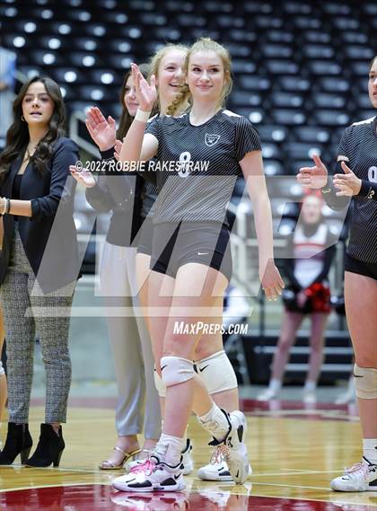 Thumbnail 1 in Randall vs. Hargrave (UIL 4A Semifinal) photogallery.