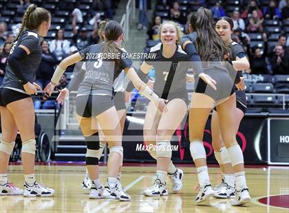 Thumbnail 3 in Randall vs. Hargrave (UIL 4A Semifinal) photogallery.