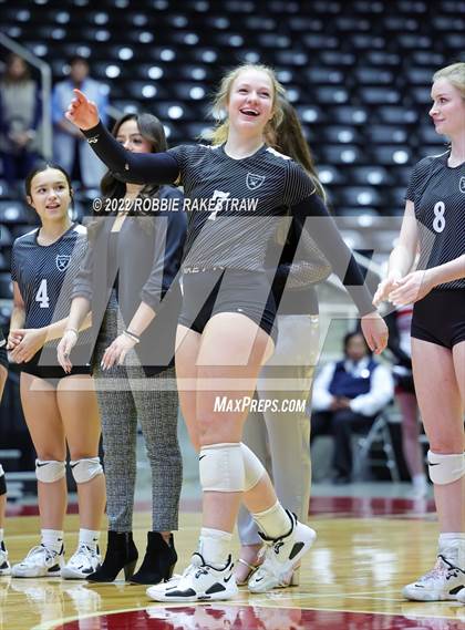 Thumbnail 3 in Randall vs. Hargrave (UIL 4A Semifinal) photogallery.