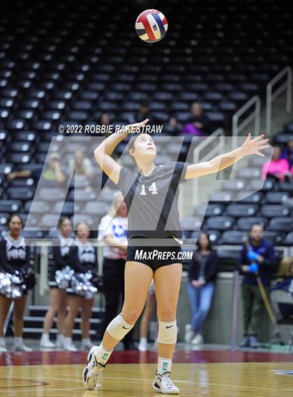 Thumbnail 1 in Randall vs. Hargrave (UIL 4A Semifinal) photogallery.