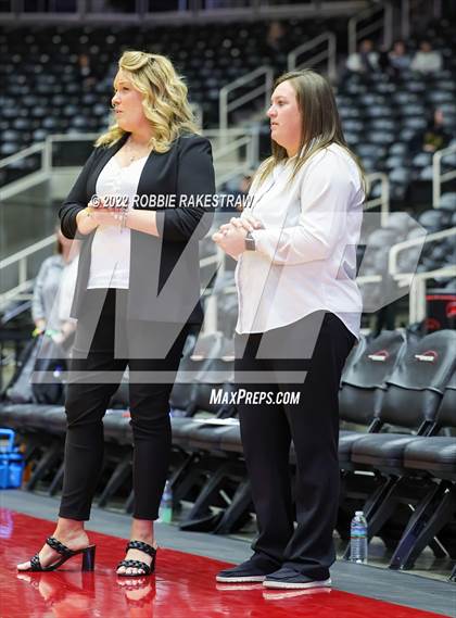 Thumbnail 2 in Randall vs. Hargrave (UIL 4A Semifinal) photogallery.
