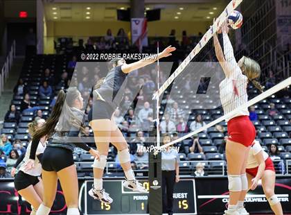 Thumbnail 1 in Randall vs. Hargrave (UIL 4A Semifinal) photogallery.