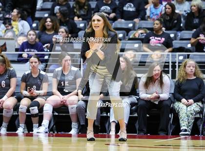 Thumbnail 1 in Randall vs. Hargrave (UIL 4A Semifinal) photogallery.
