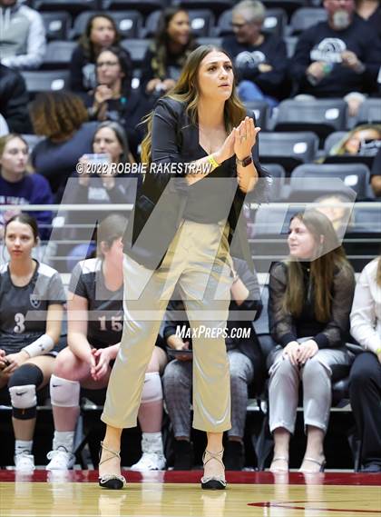 Thumbnail 2 in Randall vs. Hargrave (UIL 4A Semifinal) photogallery.