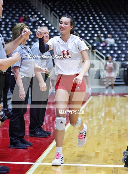 Thumbnail 1 in Randall vs. Hargrave (UIL 4A Semifinal) photogallery.