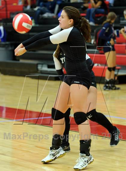 Thumbnail 1 in Fort Mill vs. York (Nation Ford Invitational) photogallery.