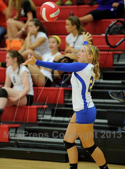 Thumbnail 3 in Fort Mill vs. York (Nation Ford Invitational) photogallery.