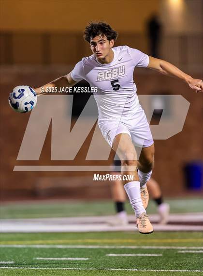 Thumbnail 2 in AGBU @ Crespi photogallery.