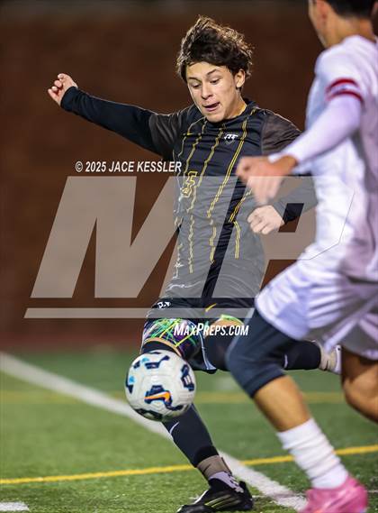 Thumbnail 3 in AGBU @ Crespi photogallery.