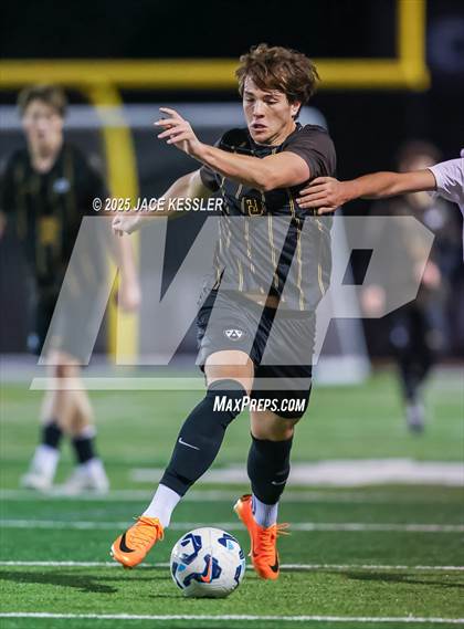 Thumbnail 2 in AGBU @ Crespi photogallery.