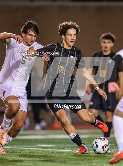 Thumbnail 1 in AGBU @ Crespi photogallery.