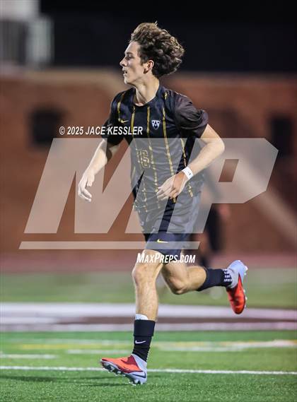 Thumbnail 2 in AGBU @ Crespi photogallery.