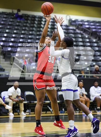 Thumbnail 2 in Rusk vs Tyler (Kaufman Holiday Tournament) photogallery.