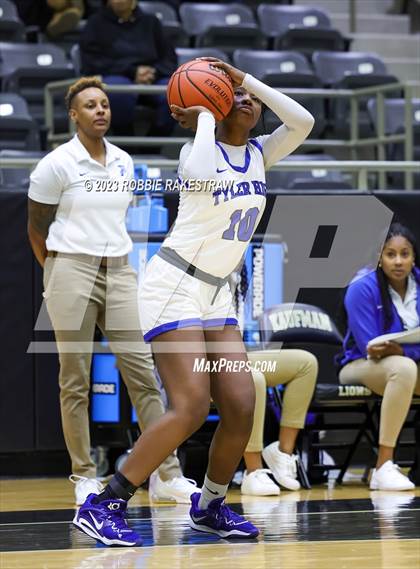Thumbnail 1 in Rusk vs Tyler (Kaufman Holiday Tournament) photogallery.