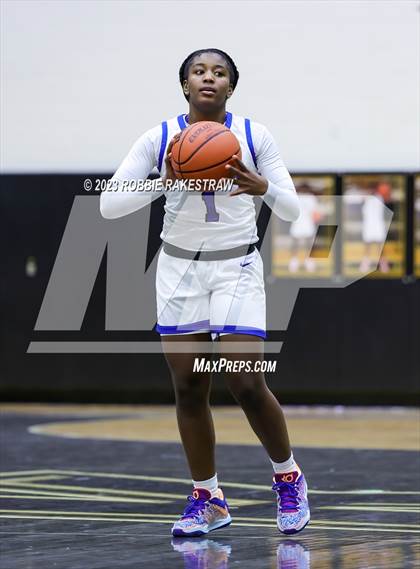 Thumbnail 1 in Rusk vs Tyler (Kaufman Holiday Tournament) photogallery.