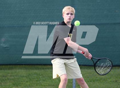Thumbnail 1 in TSSAA District 8 AA Individual Tournament photogallery.