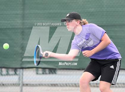Thumbnail 2 in TSSAA District 8 AA Individual Tournament photogallery.