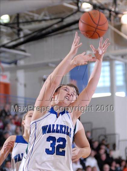 Thumbnail 2 in Cornwall Central vs. Wallkill (Section 9 Class A Final) photogallery.