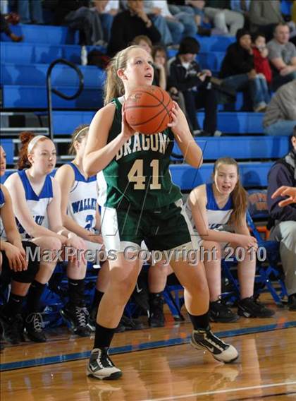 Thumbnail 1 in Cornwall Central vs. Wallkill (Section 9 Class A Final) photogallery.
