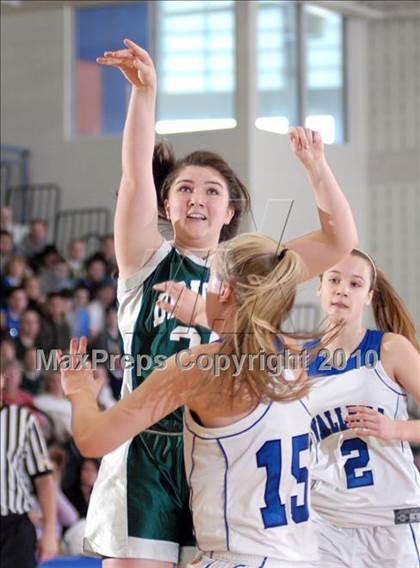 Thumbnail 3 in Cornwall Central vs. Wallkill (Section 9 Class A Final) photogallery.