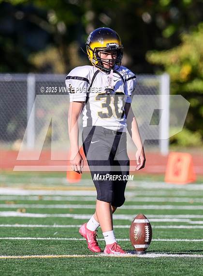 Thumbnail 2 in JV: North Thurston @ Timberline photogallery.