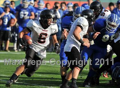 Thumbnail 1 in Tustin vs. La Habra (CIF SS Southwest Division Final) photogallery.
