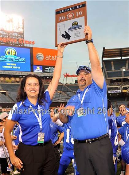 Thumbnail 1 in Tustin vs. La Habra (CIF SS Southwest Division Final) photogallery.