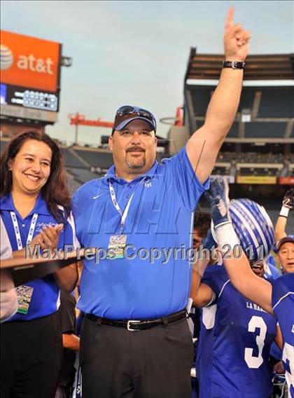 Thumbnail 1 in Tustin vs. La Habra (CIF SS Southwest Division Final) photogallery.