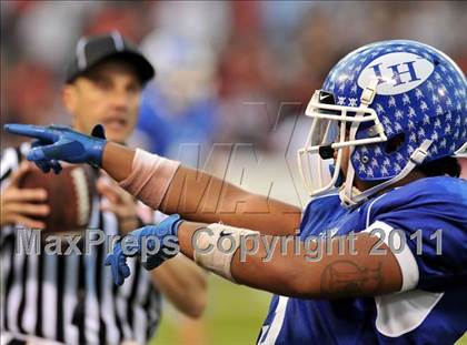 Thumbnail 1 in Tustin vs. La Habra (CIF SS Southwest Division Final) photogallery.