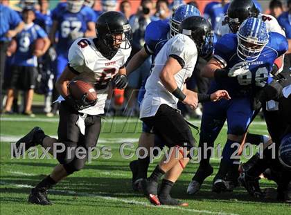 Thumbnail 3 in Tustin vs. La Habra (CIF SS Southwest Division Final) photogallery.