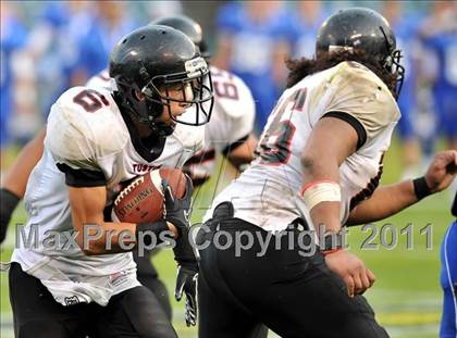Thumbnail 2 in Tustin vs. La Habra (CIF SS Southwest Division Final) photogallery.