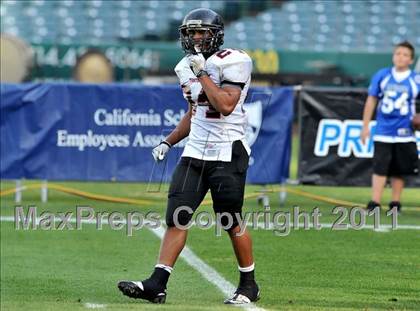 Thumbnail 3 in Tustin vs. La Habra (CIF SS Southwest Division Final) photogallery.