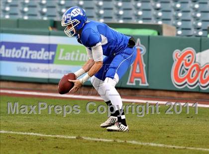 Thumbnail 1 in Tustin vs. La Habra (CIF SS Southwest Division Final) photogallery.