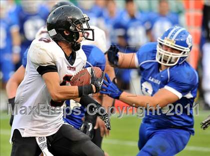 Thumbnail 1 in Tustin vs. La Habra (CIF SS Southwest Division Final) photogallery.