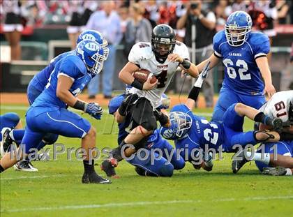 Thumbnail 1 in Tustin vs. La Habra (CIF SS Southwest Division Final) photogallery.