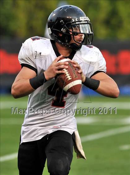 Thumbnail 3 in Tustin vs. La Habra (CIF SS Southwest Division Final) photogallery.