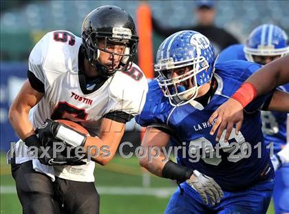 Thumbnail 2 in Tustin vs. La Habra (CIF SS Southwest Division Final) photogallery.