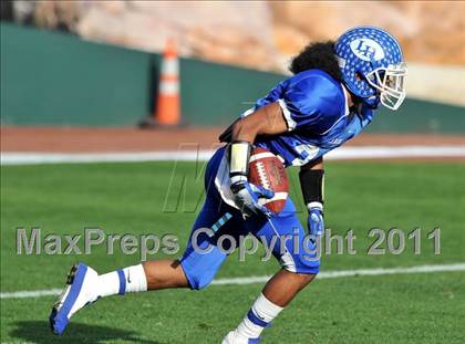 Thumbnail 3 in Tustin vs. La Habra (CIF SS Southwest Division Final) photogallery.