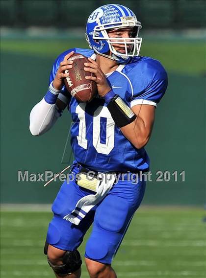 Thumbnail 3 in Tustin vs. La Habra (CIF SS Southwest Division Final) photogallery.