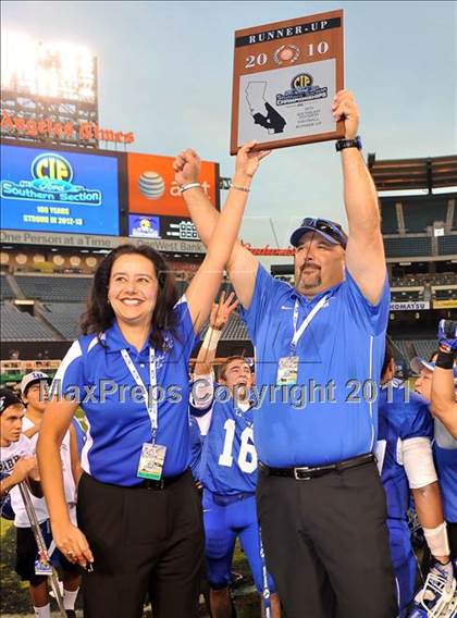 Thumbnail 2 in Tustin vs. La Habra (CIF SS Southwest Division Final) photogallery.