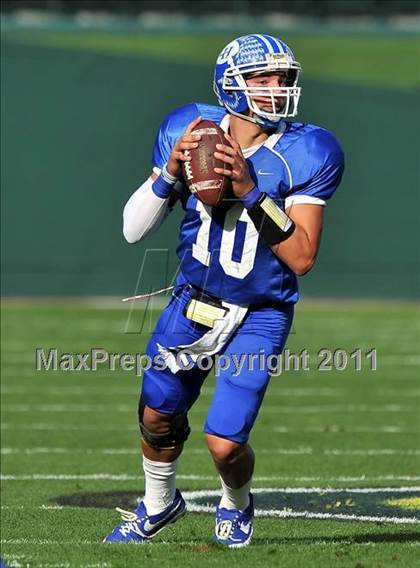 Thumbnail 1 in Tustin vs. La Habra (CIF SS Southwest Division Final) photogallery.