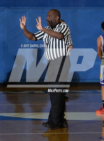 Thumbnail 3 in Gabrielino vs Mountain View (San Marino Tournament) photogallery.
