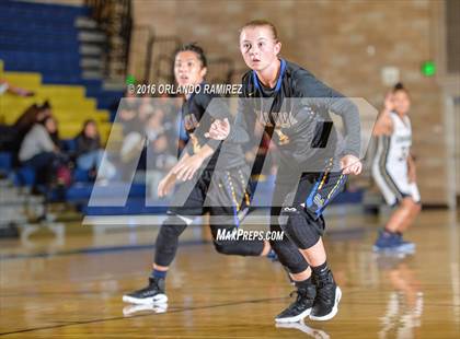 Thumbnail 2 in Mira Mesa @ Mater Dei Catholic photogallery.