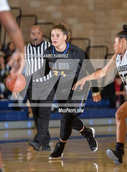 Thumbnail 2 in Mira Mesa @ Mater Dei Catholic photogallery.