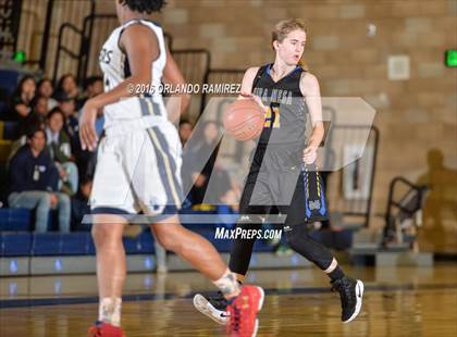 Thumbnail 1 in Mira Mesa @ Mater Dei Catholic photogallery.